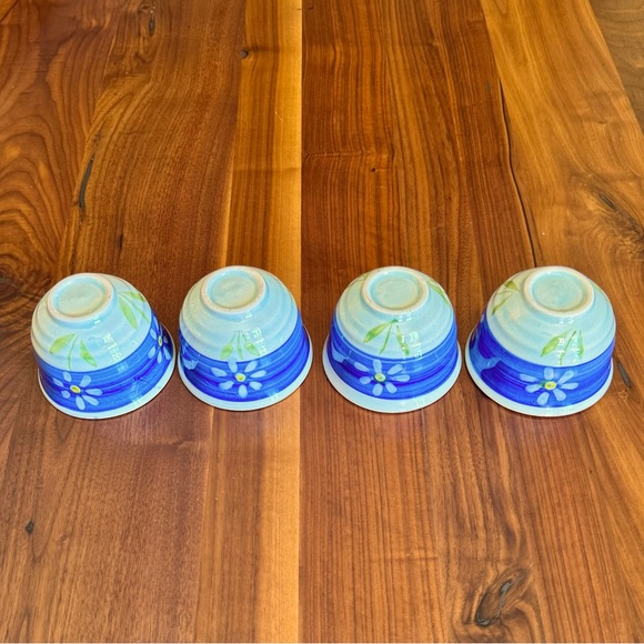 Mint Condition! VTG 1970s Japanese Ceramic Teacups w/ Floral Design (set of 4) - Picture 6 of 9